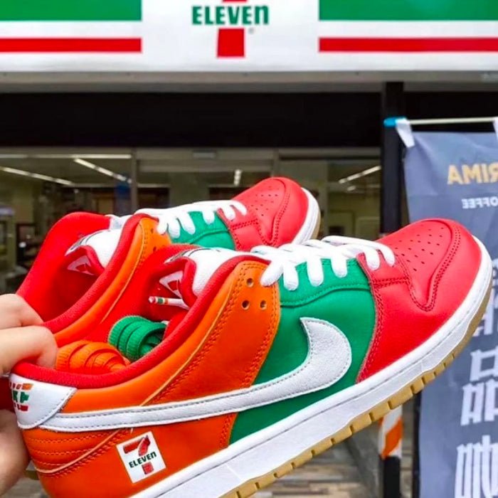 NIKE SB AND CHAIN CORNER STORE BRINGING SOME RANDOM HEAT - Sneaker Tees to match Air Jordan Sneakers